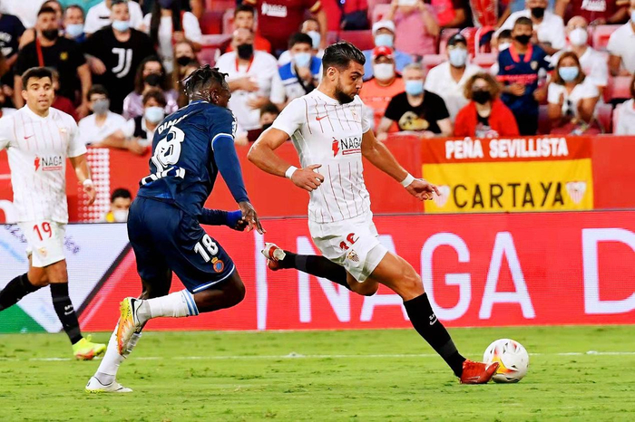 塞维利亚客场逆转，提前锁定胜局
